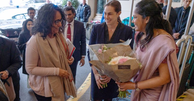 බිම්ස්ටෙක් සමුළුව වෙනුවෙන් ප්‍රංශයෙන් පසු අගමැතිනිය තායිලන්තයට!